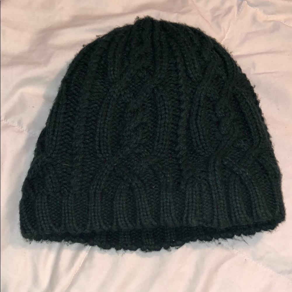 Cable knit green beanie